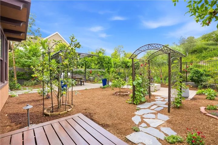 41 Ocaso Street, Rancho Mission Viejo, California 92694