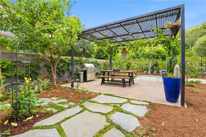 41 Ocaso Street, Rancho Mission Viejo, California 92694