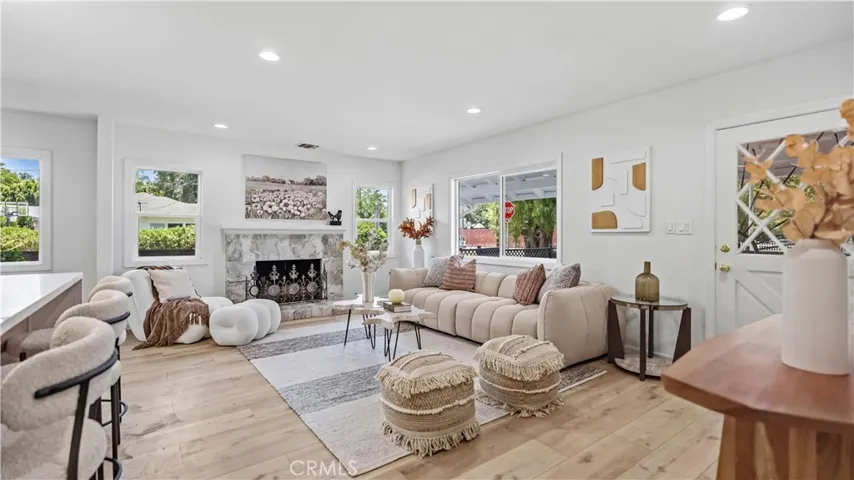 7500 Vassar, Canoga Park, California 91303