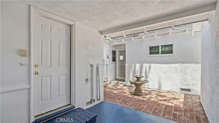 7500 Vassar, Canoga Park, California 91303