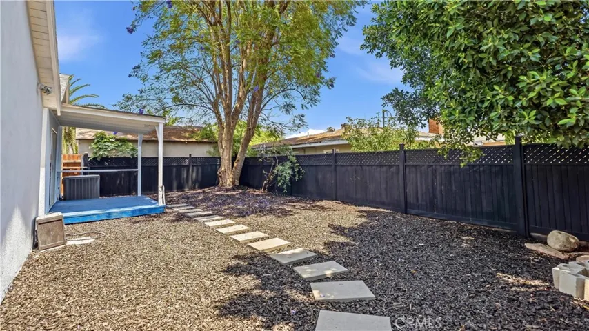 7500 Vassar, Canoga Park, California 91303