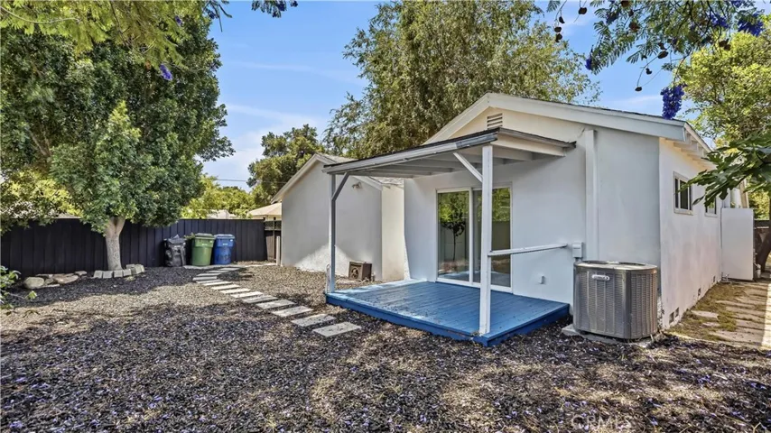 7500 Vassar, Canoga Park, California 91303