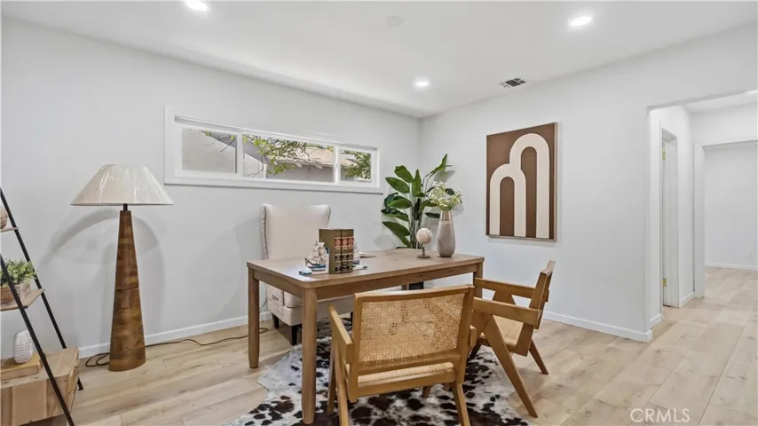 7500 Vassar, Canoga Park, California 91303