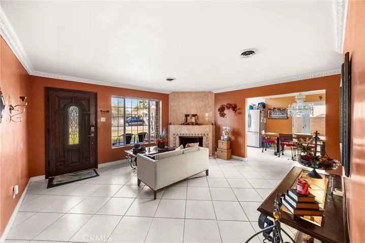 Other view of the Living room!