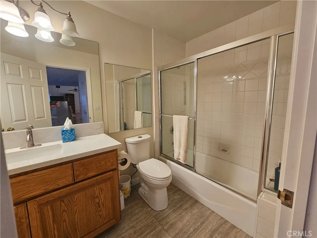 Upstairs hallway bathroom