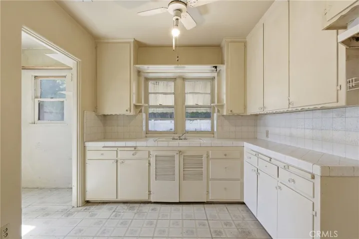5710 Cantaloupe, Valley Glen, California 91401