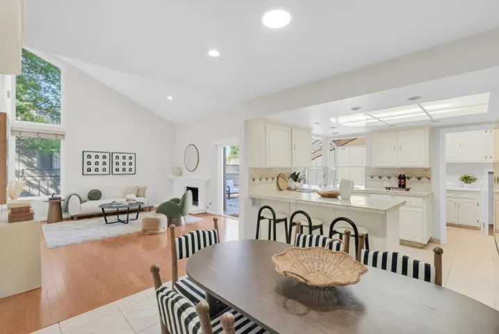 107 Charter Oaks Circle, Los Gatos, California 95032