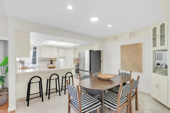 107 Charter Oaks Circle, Los Gatos, California 95032