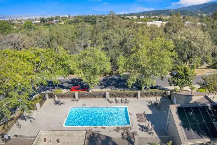 107 Charter Oaks Circle, Los Gatos, California 95032