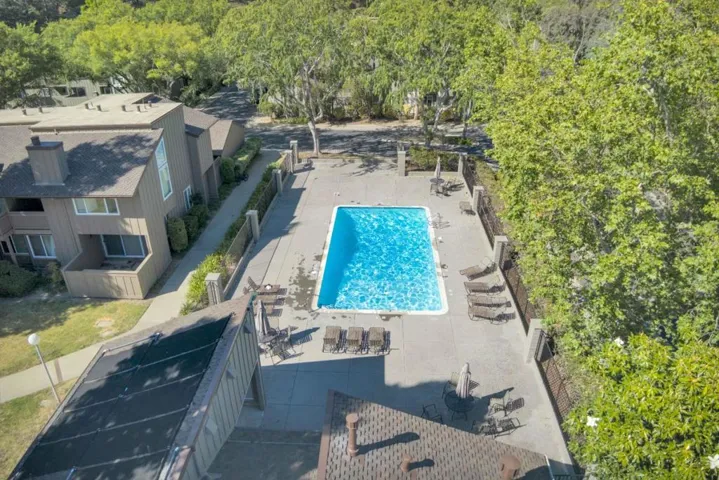 107 Charter Oaks Circle, Los Gatos, California 95032