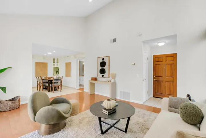107 Charter Oaks Circle, Los Gatos, California 95032