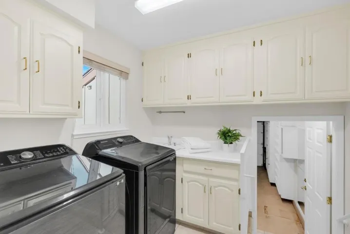 107 Charter Oaks Circle, Los Gatos, California 95032
