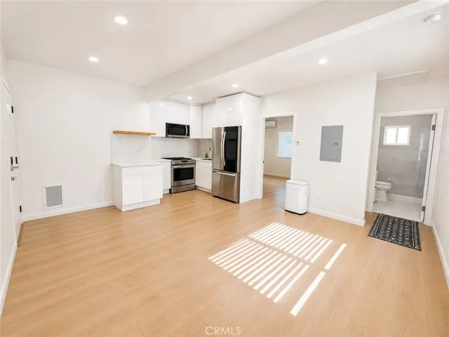 18924 Vose Street, Reseda, California 91335