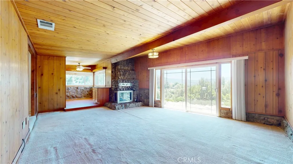 Living Room towards breakfast area