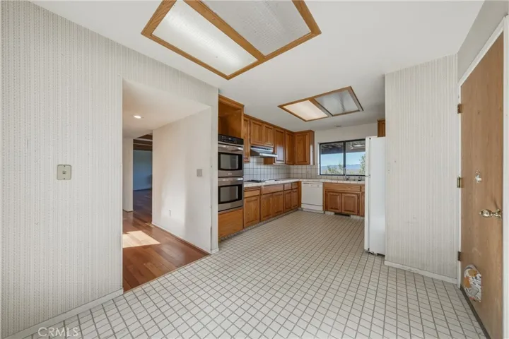 17045 Squirrelhill, Hidden Valley Lake, California 95467