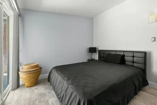 more guest bedroom