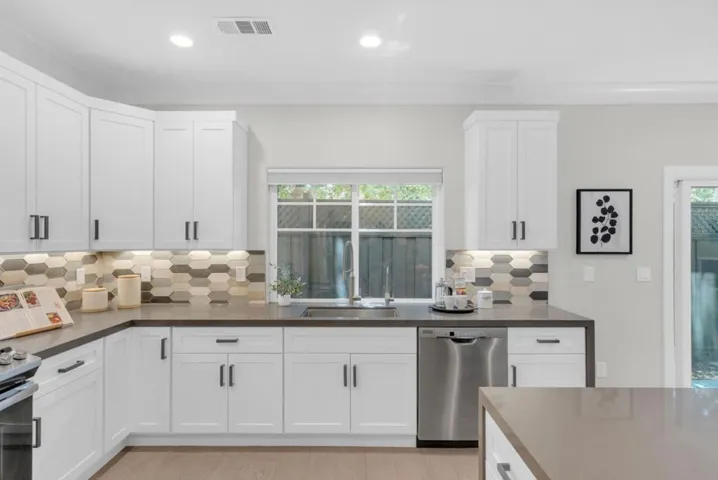 1643 Monroe, Santa Clara, California 95050