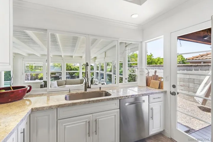 6214 Lake Lucerne Dr, San Diego, California 92119