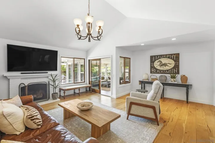 6214 Lake Lucerne Dr, San Diego, California 92119