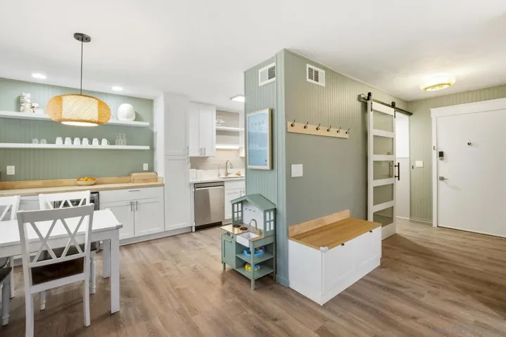 140 Walnut Ave 2a, San Diego, California 92103