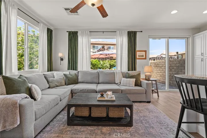 28356 Santa Rosa, Saugus, California 91350