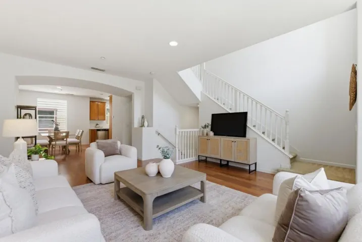 231 Peppermint Tree Terrace 3, Sunnyvale, California 94086