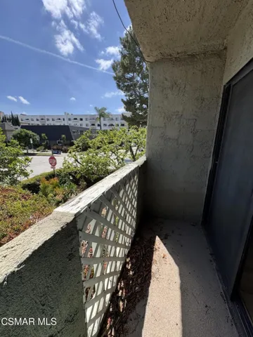 balcony