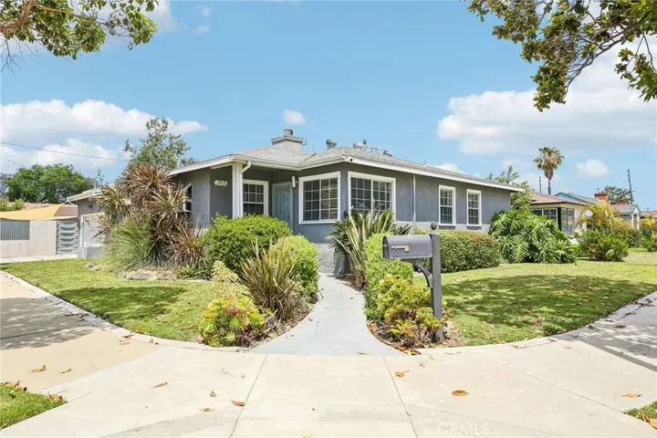 2905 Magnolia, Long Beach, California 90806