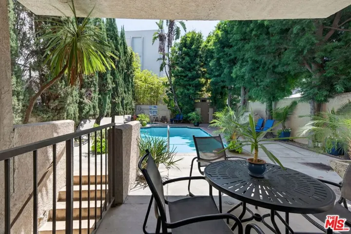 Pool Eating/BBQ Area