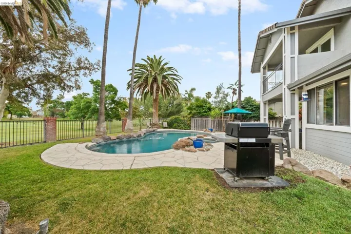2147 Saint Andrews Ct, Discovery Bay, California 94505