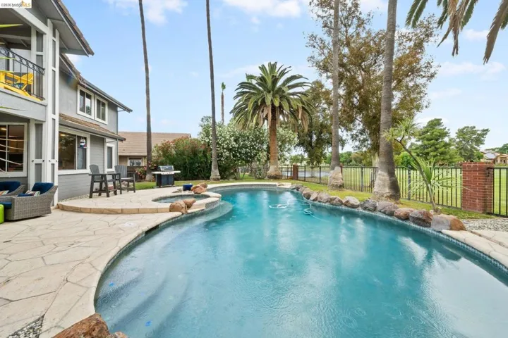 2147 Saint Andrews Ct, Discovery Bay, California 94505