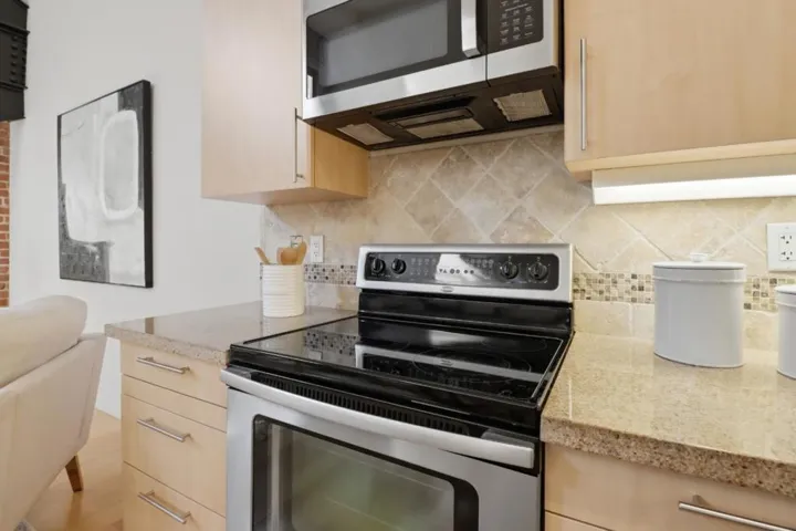 88 Bush Street 2123, San Jose, California 95126