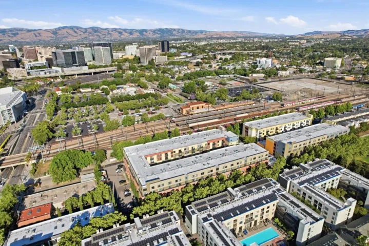 88 Bush Street 2123, San Jose, California 95126