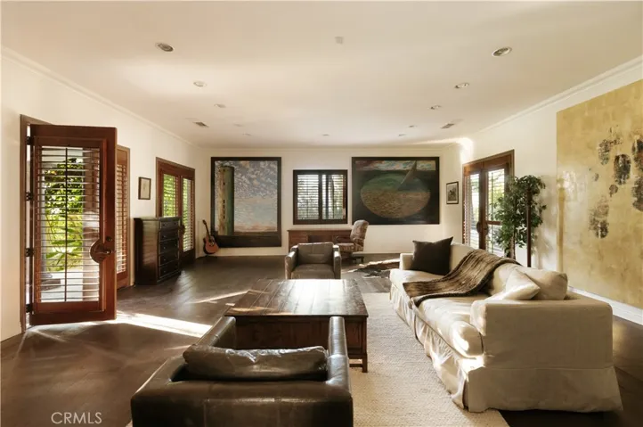 17984 Boris Drive, Encino, California 91316
