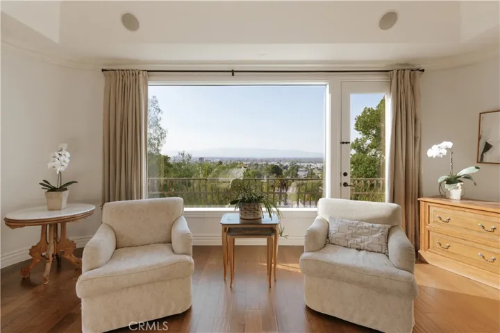 17984 Boris Drive, Encino, California 91316