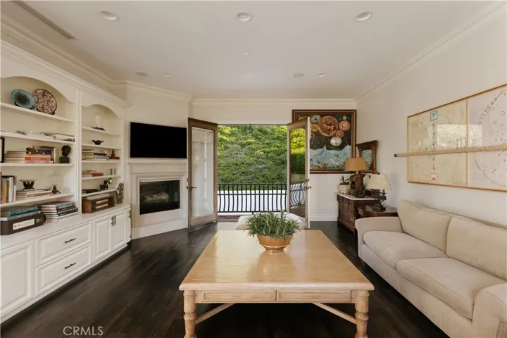17984 Boris Drive, Encino, California 91316