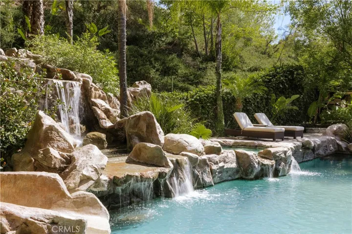 17984 Boris Drive, Encino, California 91316