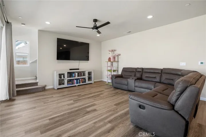 2203 N Laverne, Fresno, California 93727