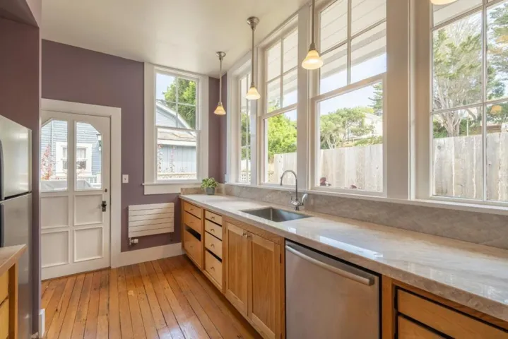 135 5th Street, Pacific Grove, California 93950