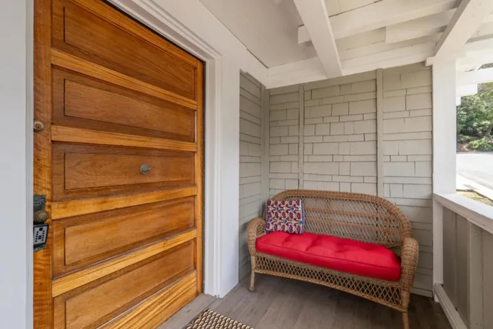 135 5th Street, Pacific Grove, California 93950