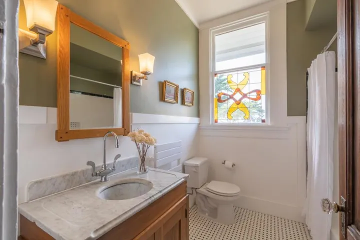 135 5th Street, Pacific Grove, California 93950