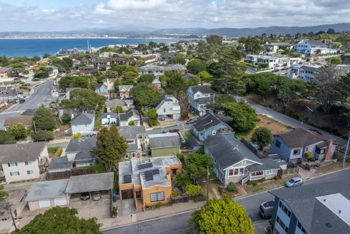 135 5th Street, Pacific Grove, California 93950