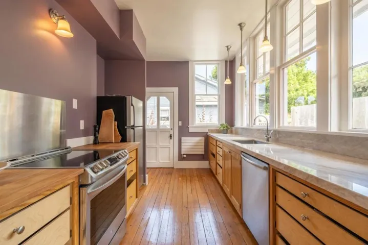 135 5th Street, Pacific Grove, California 93950