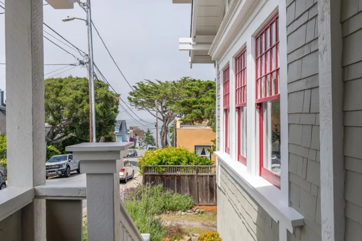 135 5th Street, Pacific Grove, California 93950