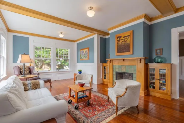 135 5th Street, Pacific Grove, California 93950