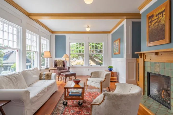 135 5th Street, Pacific Grove, California 93950