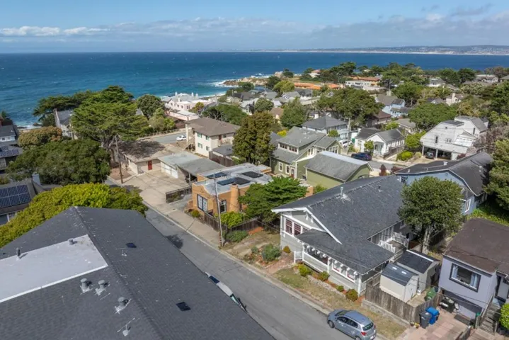 135 5th Street, Pacific Grove, California 93950