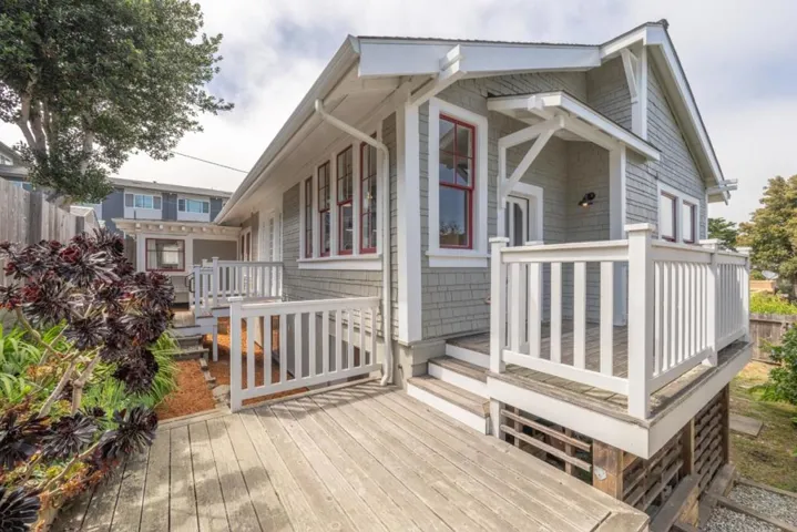 135 5th Street, Pacific Grove, California 93950