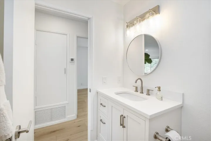 Another view of your guest bathroom - across from 2nd bedroom
