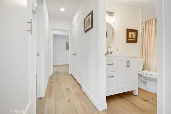 Hallway down to your 2nd bedroom and Master suite